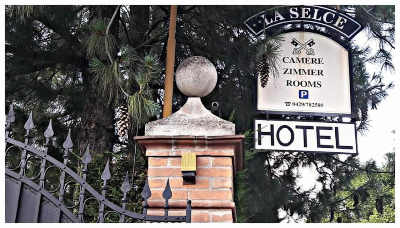 Hotel La Selce 2*